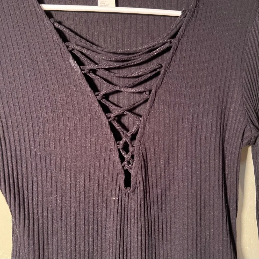 H&M Women's Size Medium Bodysuit Long Sleeve Lace Up Black Ribbed Deep V-Neck